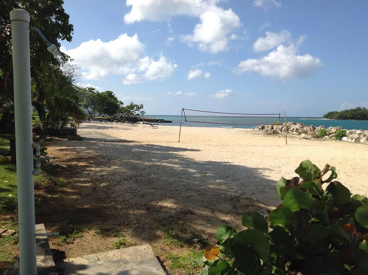 *** Holiday park Point Village Studio Negril Jamaica